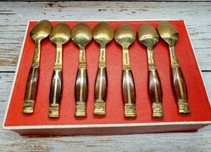 Élégant ensemble de cuillères 2024 en acier inoxydable avec manche en bois parfait pour la décoration de table de location de mariage et le service de dessert - Product Image 2