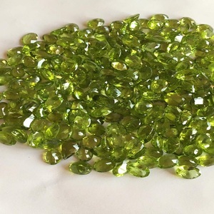 Piedra preciosa suelta de peridoto natural de grado AAA de color verde con certificado IGI - Product Image 3