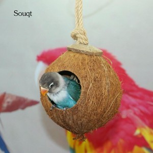 Casa para Pájaros Hecha a Mano con Cáscara de Coco – Nido Ecológico y Natural para Decoración de Jardín - Product Image 3