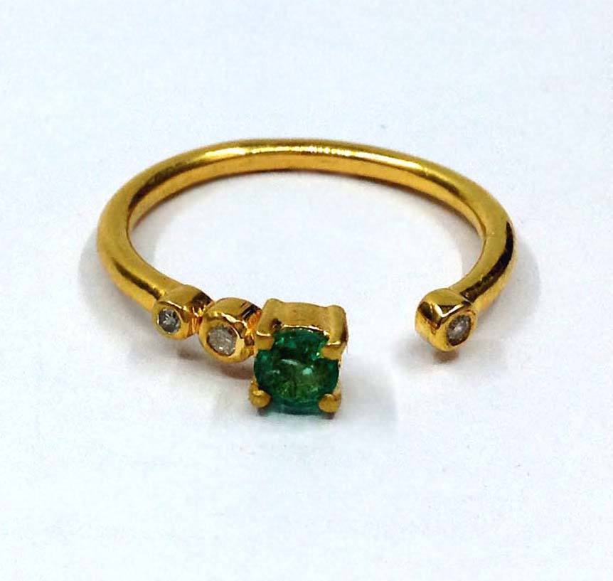 สีเขียว