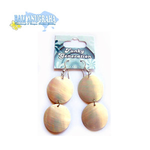 Pendientes colgantes de moda de concha de mar natural étnica para mujer de Fun Generation - Product Image 1