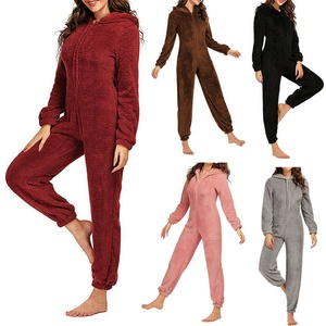 Pijama Enterizo con Capucha de Felpa Suave y Cálida para Mujer 2026, Diseño Personalizado, Transpirable, de Algodón y Forro Polar, para Estar en Casa - Product Image 1