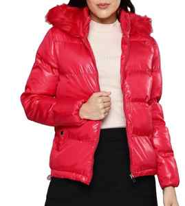 Vêtements de sport pour femmes sur mesure, légers, respirants, écologiques, couleur personnalisée, veste matelassée à capuche unie, logo personnalisé - Product Image 1