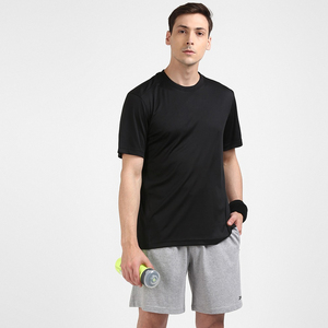 Camiseta de Manga Corta para Hombre, Negra, Tejida, Corte Regular, Poliéster y Elastano, Hecha en Pakistán - Product Image 4