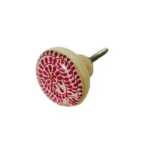 Perilla de resina hecha a mano para cajón de habitaciones, perilla de color rojo y blanco para muebles de dormitorio y comedor - Product Image 1