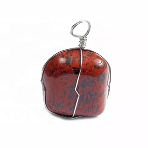 Collier pendentif en pierre roulée d'obsidienne acajou, pierres de guérison en gros, figurine sculptée en forme de cœur - Product Image 1