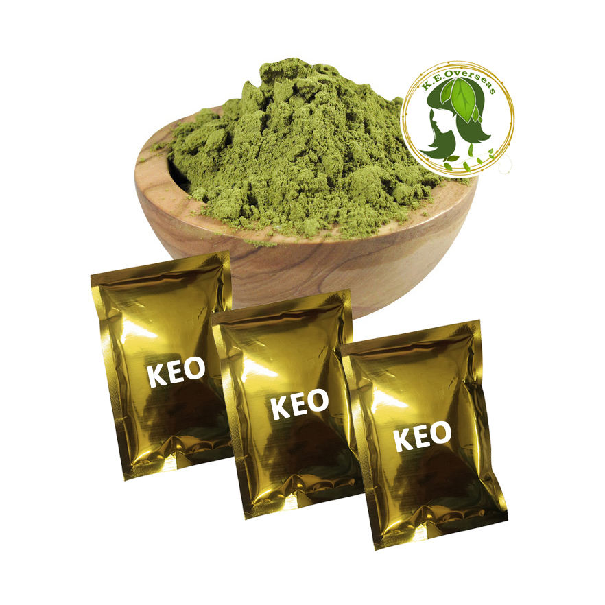 สีเขียวอมน้ำตาล