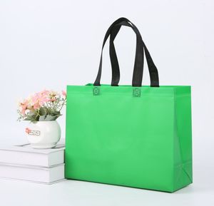 Bolsas de compras reutilizables no tejidas RPET laminadas recicladas plegables de alta calidad fabricadas en Vietnam para compras de comestibles - Product Image 2