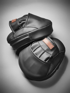 <b>Focus</b> Mitts for Boxing <b>Focus</b> <b>Pad</b> Custom Made High Quality Material and Custom Logos <b>Focus</b> Mitts for Martial Arts Training - Product Image 2