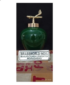NUEVO DISEÑO URNA FUNERARIA ESTADOUNIDENSE PARA ADULTOS de BRASSWORLD INDIA FUNERAL SUPPLIES BRU-4012 - Product Image 1