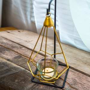 เชิงเทียนสีทองสำหรับชงชาทองเหลืองและเหล็กดีไซน์งานฝีมือที่สมบูรณ์แบบสำหรับการตกแต่งบ้านที่หรูหรา - Product Image 5