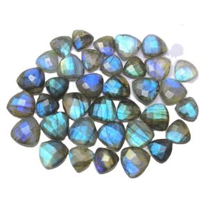 Cabujón facetado de piedras preciosas de labradorita de fuego azul natural - Product Image 1