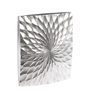 Vase carré en aluminium argenté Starburst - Product Image 1