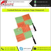 Drapeaux à damier de logo personnalisé de haute qualité fabriqués en Inde pour le matériel de polyester d'arbitre de football et de football