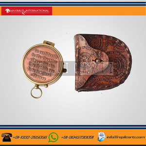 Boussole à clapet en laiton antique avec étui en cuir, instrument de navigation vintage, boussole de poche, cadeau de mariage ou de remise de diplôme, objet de collection - Product Image 2
