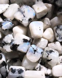 Pierre de lune arc-en-ciel verte polie de qualité supérieure en gros, cristal naturel éclatant, pierre précieuse Feng Shui de l'amour, super finement sculptée - Product Image 4