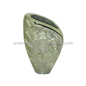 Acabados niquelados Florero florero color dorado para decoración de bodas Diseño decorativo de lujo para el hogar - Product Image 1