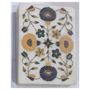 Caja de joyería con incrustaciones de piedra - Product Image 1