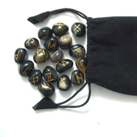 Fournisseur d'un ensemble de runes en agate noire |   Grossiste en ensemble de runes en agate noire |   Achetez un ensemble de runes en agate noire, guérison indienne Reiki