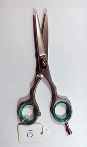 Coiffeur et ciseaux de coiffure - Product Image 4