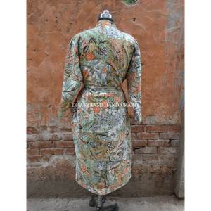 Peignoir de bain matelassé Kantha multicolore Robe maxi en coton imprimé bloc à la main Fait à la main Vêtements de nuit en gros Style kimono grande taille - Product Image 5