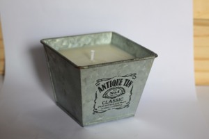 Bougie parfumée en cire de teneur légère Caro gris clair, décoration de maison de luxe personnalisée - Product Image 2