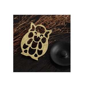 Venta caliente Simple abrelatas de botella y abridor de vino para vajilla con acabado oro para la casa y el restaurante - Product Image 4