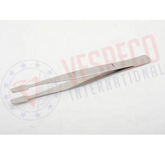 Finition polonaise ou mate selon les exigences du client.