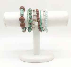 2024 Vente chaude Personnalisé Plaqué Or 8mm Aimant Charme Perles Stretch Pierre Naturelle Lave Bracelet Perle Pierre Principale pour les Couples - Product Image 1