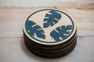 Posavasos de madera de resina, hojas tropicales - Product Image 5