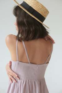 Robe d'été formelle unie en crêpe à col en V et fines bretelles, taille naturelle, coupe droite ample, longueur genou, respirante - Product Image 5