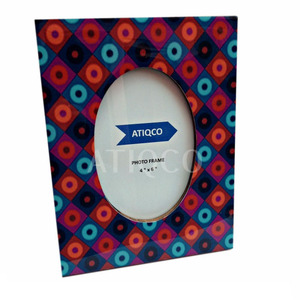 Cadre photo rond en bois Atiqco avec impression numérique 6 couleurs et boules peintes, tailles 4x6'', 5x7'', 6x8'' pour la décoration intérieure - Product Image 4