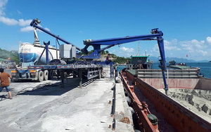 Advanced Technology Cement Ship Unloader Energy Efficient System for Bulk <b>Material</b> <b>Handling</b> and Port Use - Product Image 3
