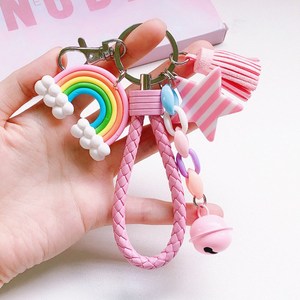 Porte-clé en cuir et pompon en forme d'arc-en-ciel pour femme, adorable, sangle tressée, sucette de sac, design Kawaii, nouvelle collection - Product Image 1
