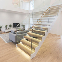 Escalier flottant invisible avec contremarche en bois de chêne de 40 mm