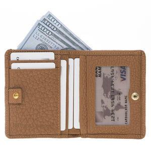 Tarjetero Bifold de Cuero Genuino Hecho a Mano FABIO, Delgado, con Bloqueo RFID, Diseño Minimalista con Puntos, Tamaño de Bolsillo, con Cremallera, Corto, para Regalo, para Hombre - Product Image 1