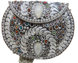 Bolso de mano de noche para mujer personalizado al por mayor, color plateado, con cadena dorada y patrón de piedra ligero, artesanía personalizada para mujer - Product Image 1