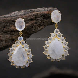 Pendientes de piedras preciosas de piedra lunar de arcoíris, hechos a mano en plata de ley 925, joyería hermosa chapada en oro hecha a mano - Product Image 1
