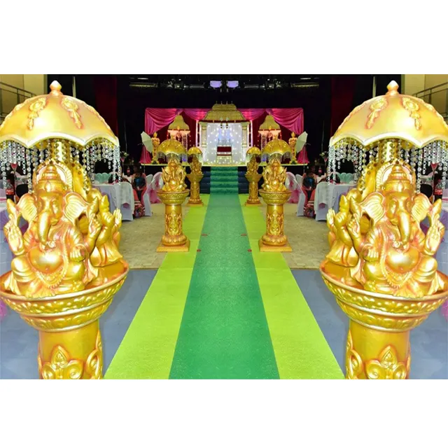 Colonne della navata laterale di nozze reali con la statua di Ganesha colonne dorate di Ganesha con l'ombrello per la <span class=keywords><strong>decorazione</strong></span> della via del <span class=keywords><strong>corridoio</strong></span> di nozze di nozze