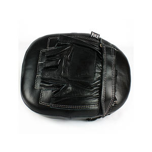 Almohadillas de enfoque profesionales para Unisex Color negro OEM ODM Personalización Almohadillas de boxeo regulares hechas en Sialkot Pakistán para la venta - Product Image 2