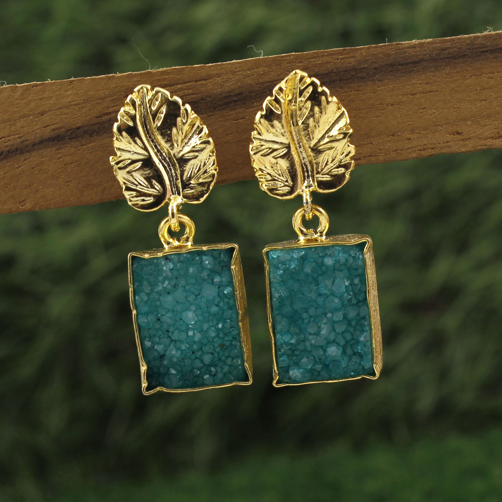 สีเขียว