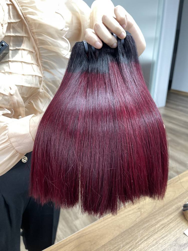 สีแดงไวน์