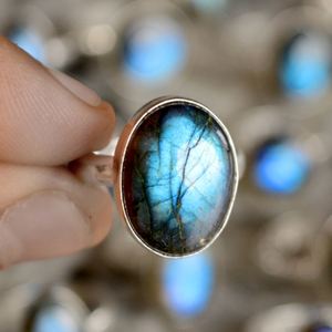 Bagues naturelles femmes ovale diamant bague garçon amour photos labradorite argent superposition naturel labradorite pierre de guérison en cristal - Product Image 1