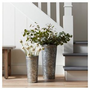 Customized <b>Lightweight</b> Durable Eco-Friendly Galvanized Metal Flower Pots for Indoor/Outdoor Use - Product Image 5