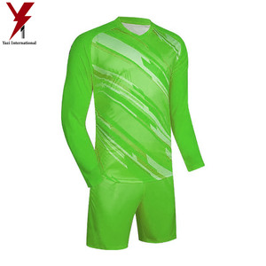 Conjunto de camiseta de fútbol personalizada para hombre, uniforme de equipo de entrenamiento, venta al por mayor, barato, Reversible, hecho en paquistaní, cantidad - Product Image 5