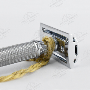 Maquinilla DE afeitar de seguridad DE plata para hombre de edición limitada para un afeitado perfecto - Product Image 4