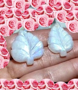 พลอยคาร์เนเลียนธรรมชาติรูปพระจันทร์ครึ่งดวงแกะสลักด้วยดอกบัวอัญมณีแกะสลักด้วยมือสำหรับทำเครื่องประดับฤดูร้อน - Product Image 5