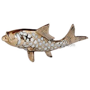 Soporte de estatua de pez de latón hecho a mano con acabado pulido nuevo estilo para decoración del hogar o uso de velas - Product Image 1