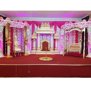 Mandap y Escenario de Boda de Diseño Grand Manavarai, Mandap de Matrimonio Blanco de Lujo, Escenario de Boda del Sur de la India, Manavarai Reino Unido - Product Image 1