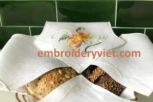 Cubierta para Pan Bordada a Mano - Product Image 2